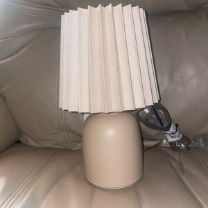 Elegant Beige Table Lamp Room Essentials 25 Watt Max Type B Bulb NWT Decor Light